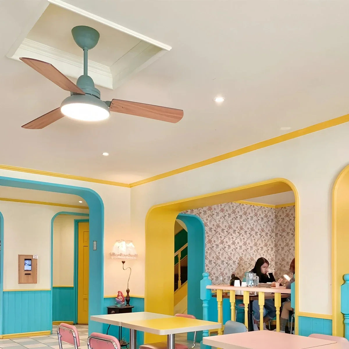 Eloer Modern Minimalist Three Leaf Ceiling Fan Light